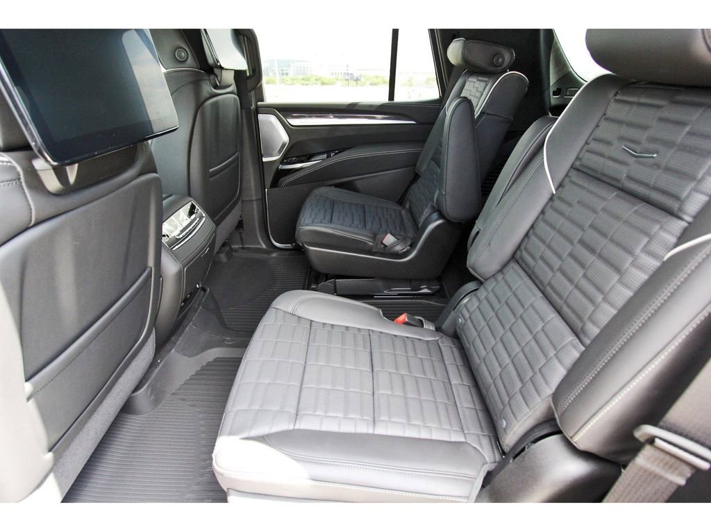 New 2026 Cadillac Escalade V w/ LPO, ONYX Package AWD/4WD image 7