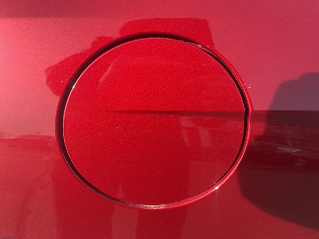 Used 2025 Hyundai Elantra Limited image 18