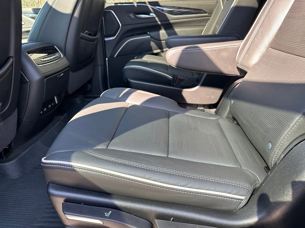 Used 2024 Cadillac Escalade Sport w/ Touring Package image 20