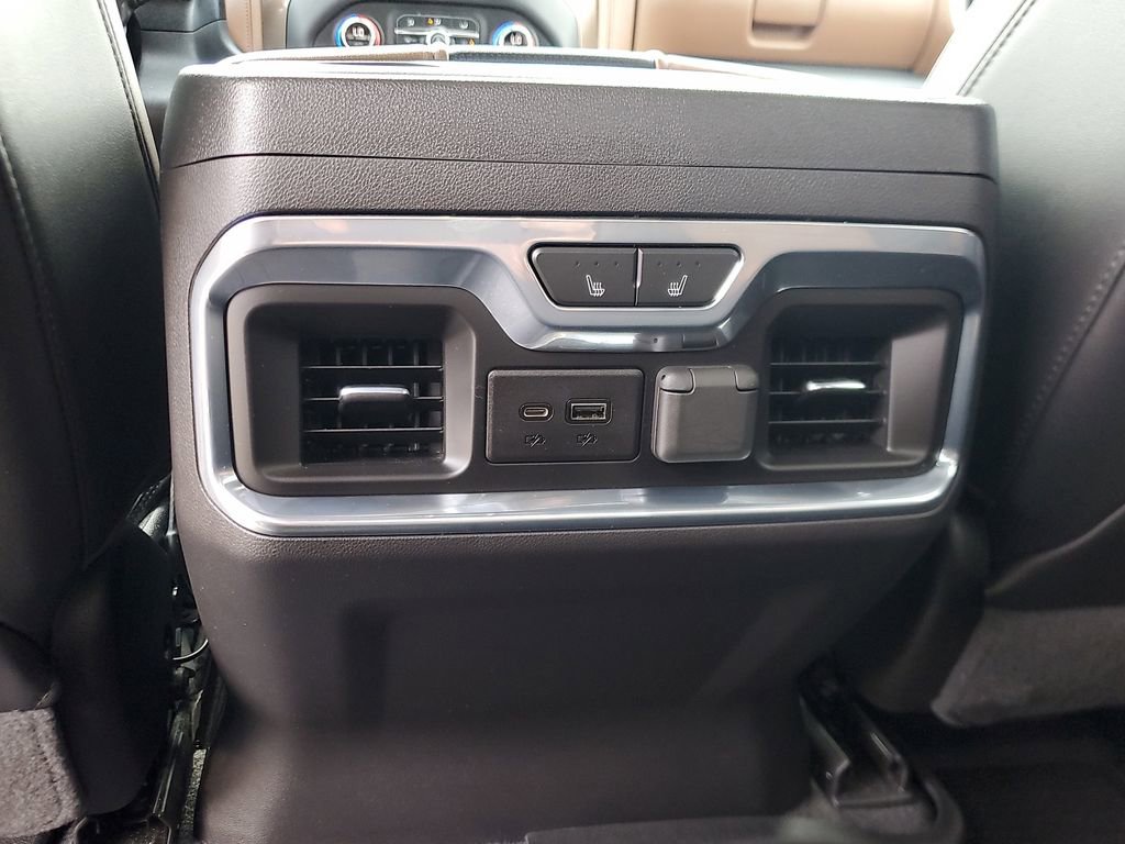 Used 2020 Chevrolet Silverado 1500 High Country w/ Technology Package image 12