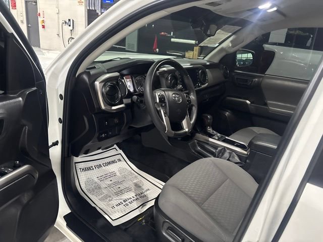 Used 2023 Toyota Tacoma SR5 w/ Technology Package AWD/4WD image 10