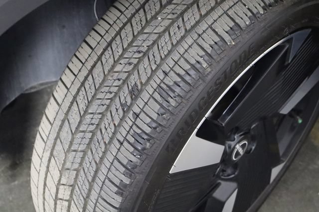Used 2025 Nissan Kicks SR FWD image 36