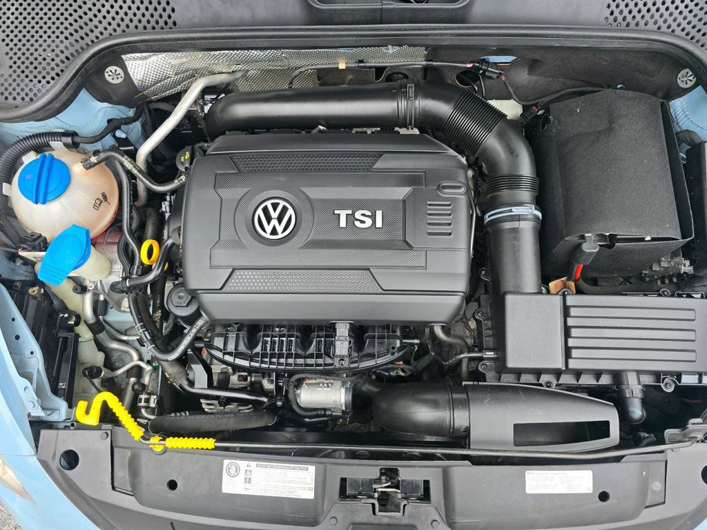 Used 2015 Volkswagen Beetle 1.8T FWD image 27