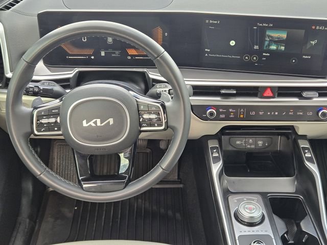 Used 2025 Kia Sorento EX image 25