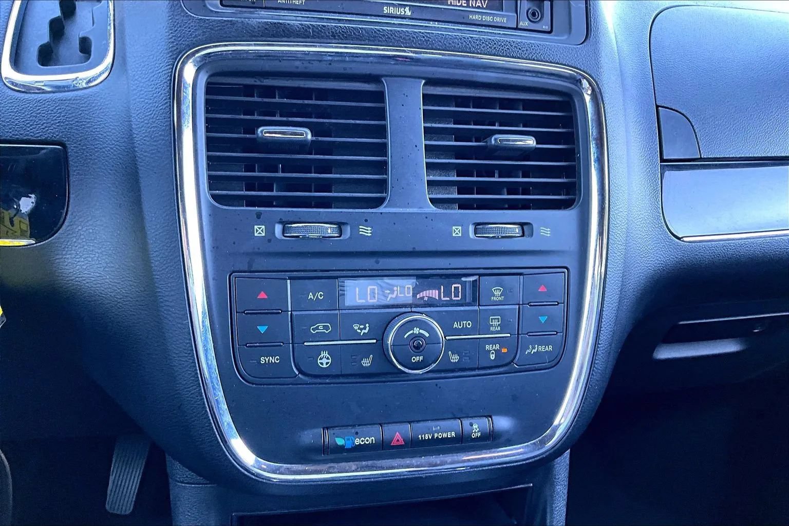 Used 2018 Dodge Grand Caravan GT FWD image 14