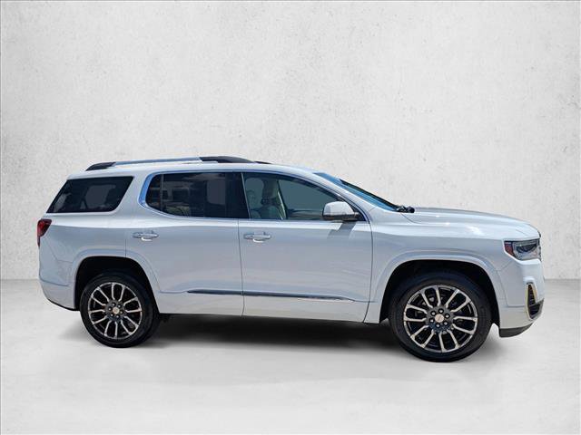 Used 2020 GMC Acadia Denali w/ Technology Package FWD image 4
