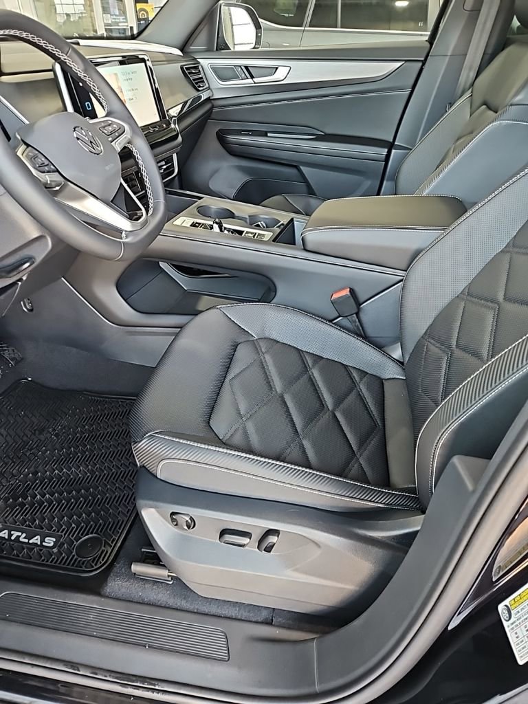 New 2026 Volkswagen Atlas Cross Sport SE image 27