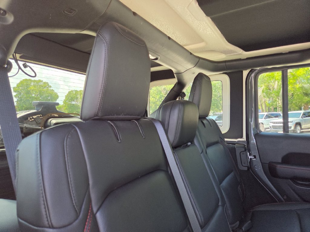 Certified 2021 Jeep Wrangler Unlimited Rubicon w/ Dual Top Group AWD/4WD image 19