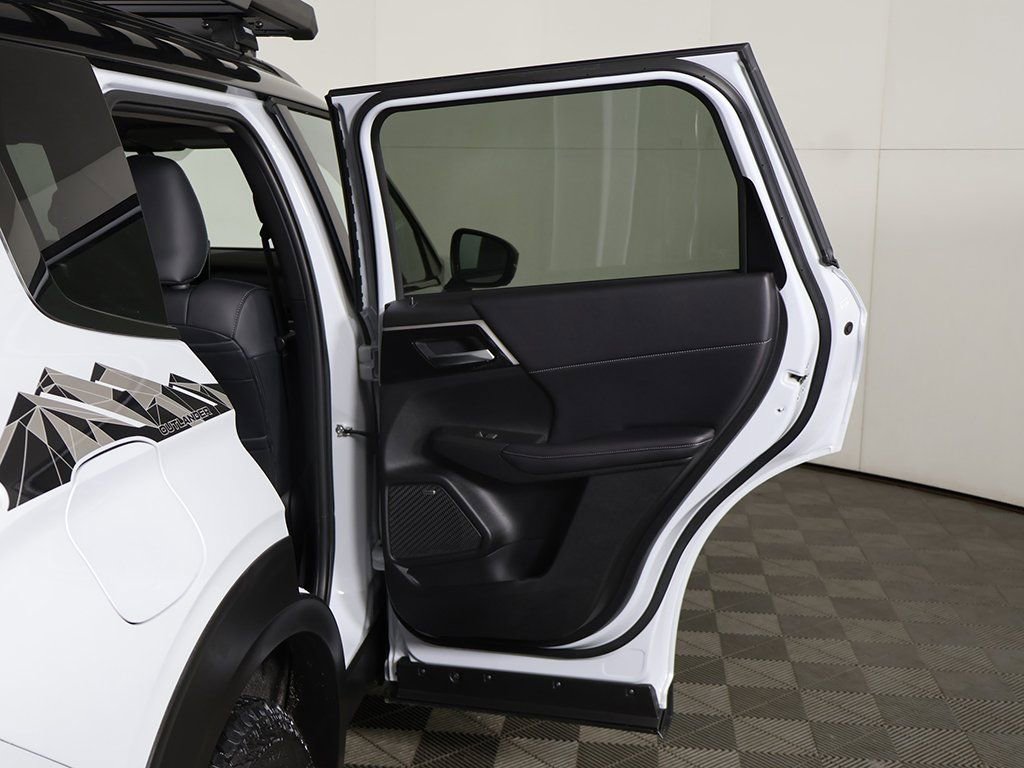 New 2026 Mitsubishi Outlander AWD image 26