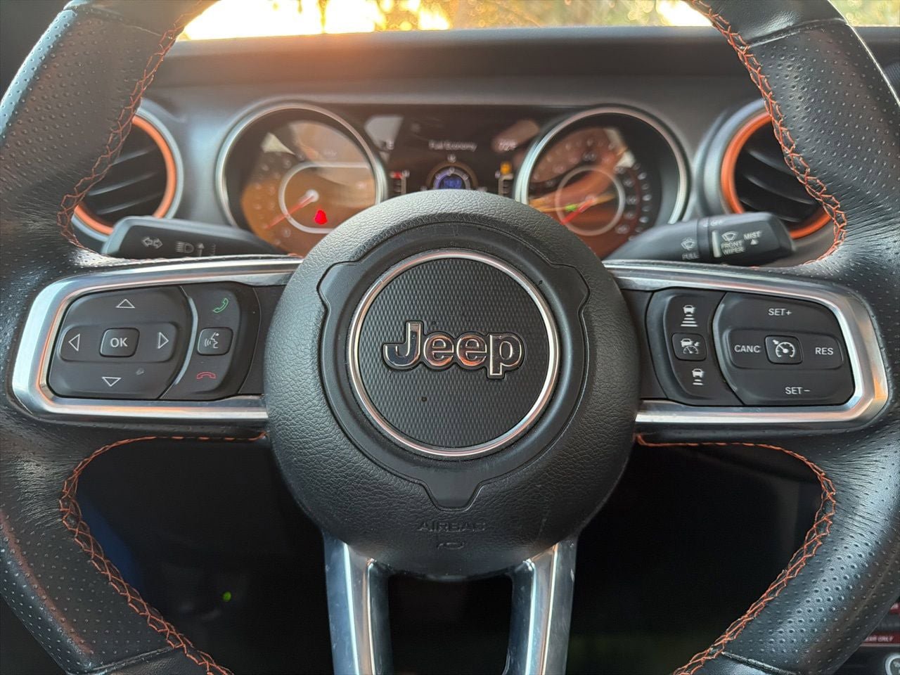 Used 2022 Jeep Gladiator Mojave w/ LED Lighting Group AWD/4WD image 10