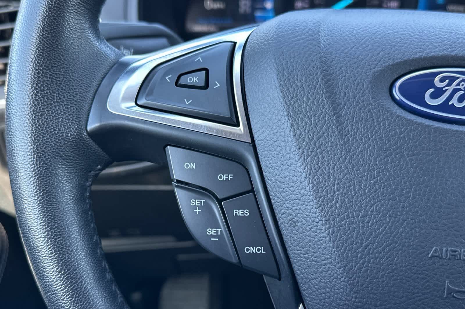 Certified 2024 Ford Edge Titanium AWD/4WD image 31