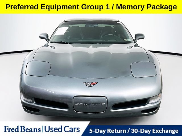 Used 2004 Chevrolet Corvette Coupe w/ Roof Package RWD image 3