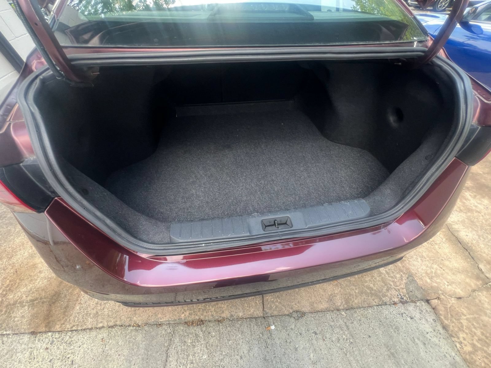 Used 2025 Nissan Sentra SV FWD image 25