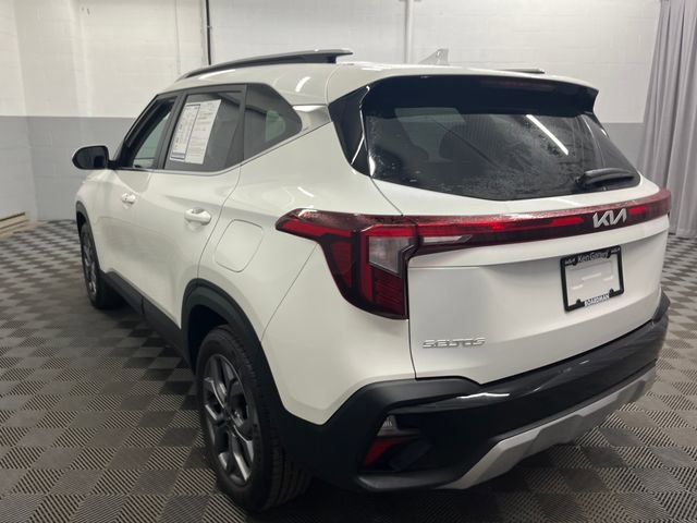 Certified 2024 Kia Seltos S image 7