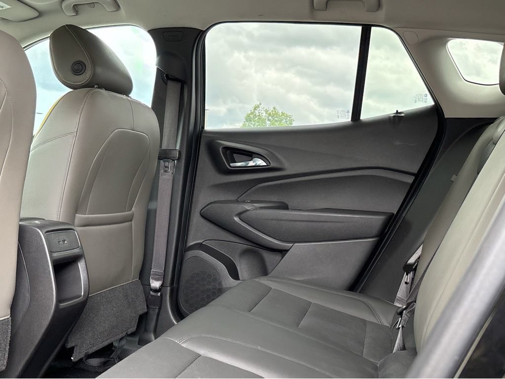 Used 2025 Chevrolet Trax ACTIV w/ Driver Confidence Package FWD image 14