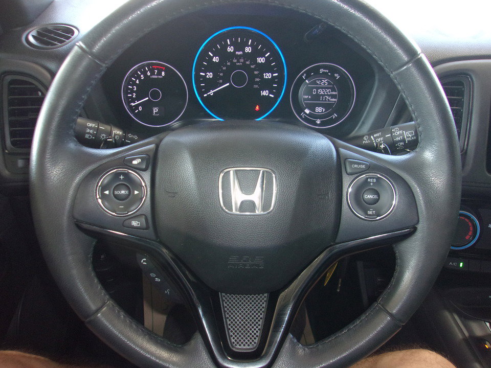 Used 2020 Honda HR-V Sport image 13