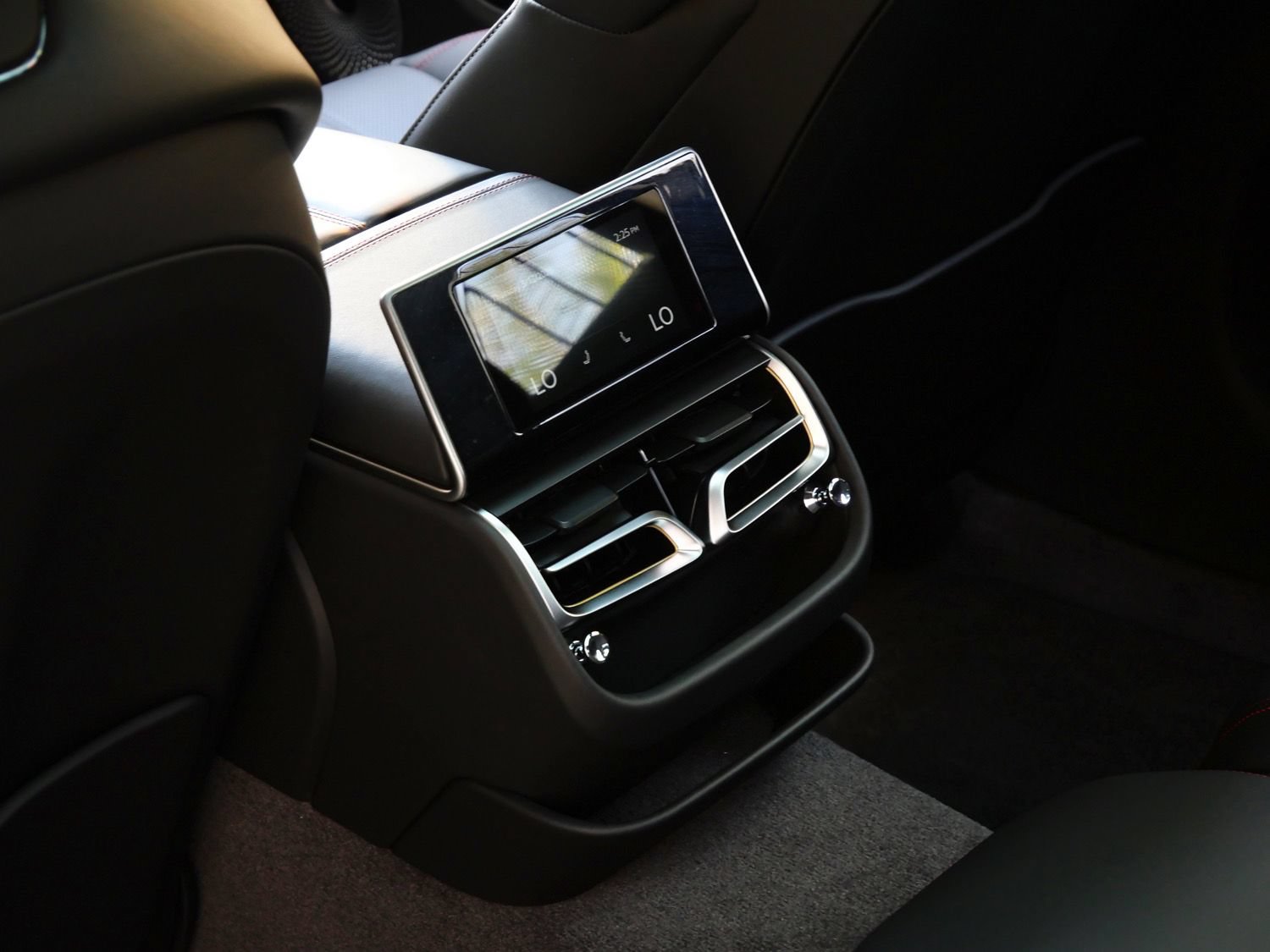 New 2026 Bentley Flying Spur V8 AWD/4WD image 22