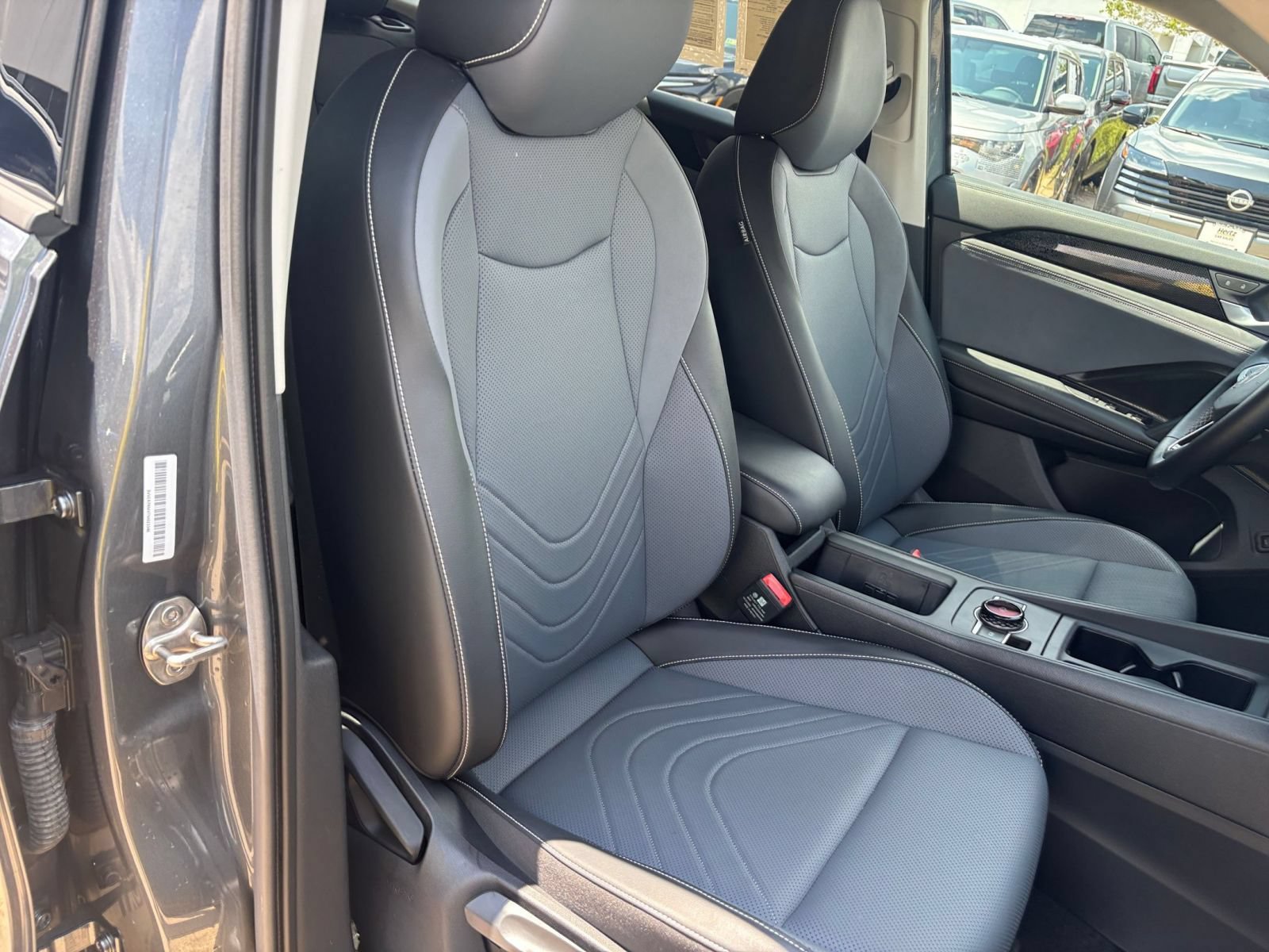 Used 2026 Volkswagen Tiguan SE AWD/4WD image 37