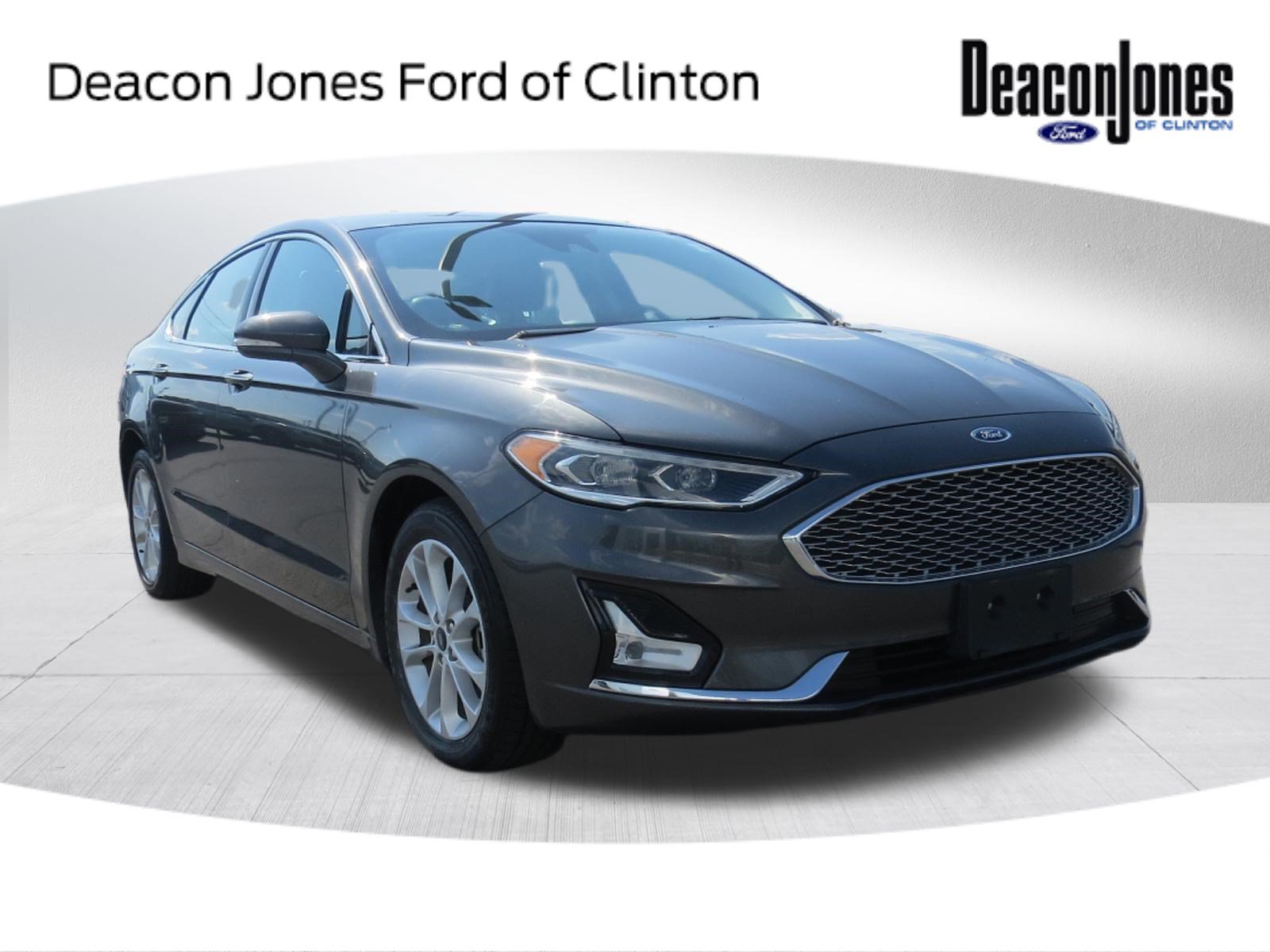Used 2019 Ford Fusion Energi Titanium FWD image 1
