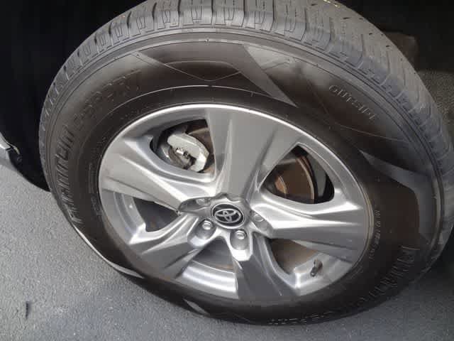 Certified 2024 Toyota RAV4 XLE FWD image 17