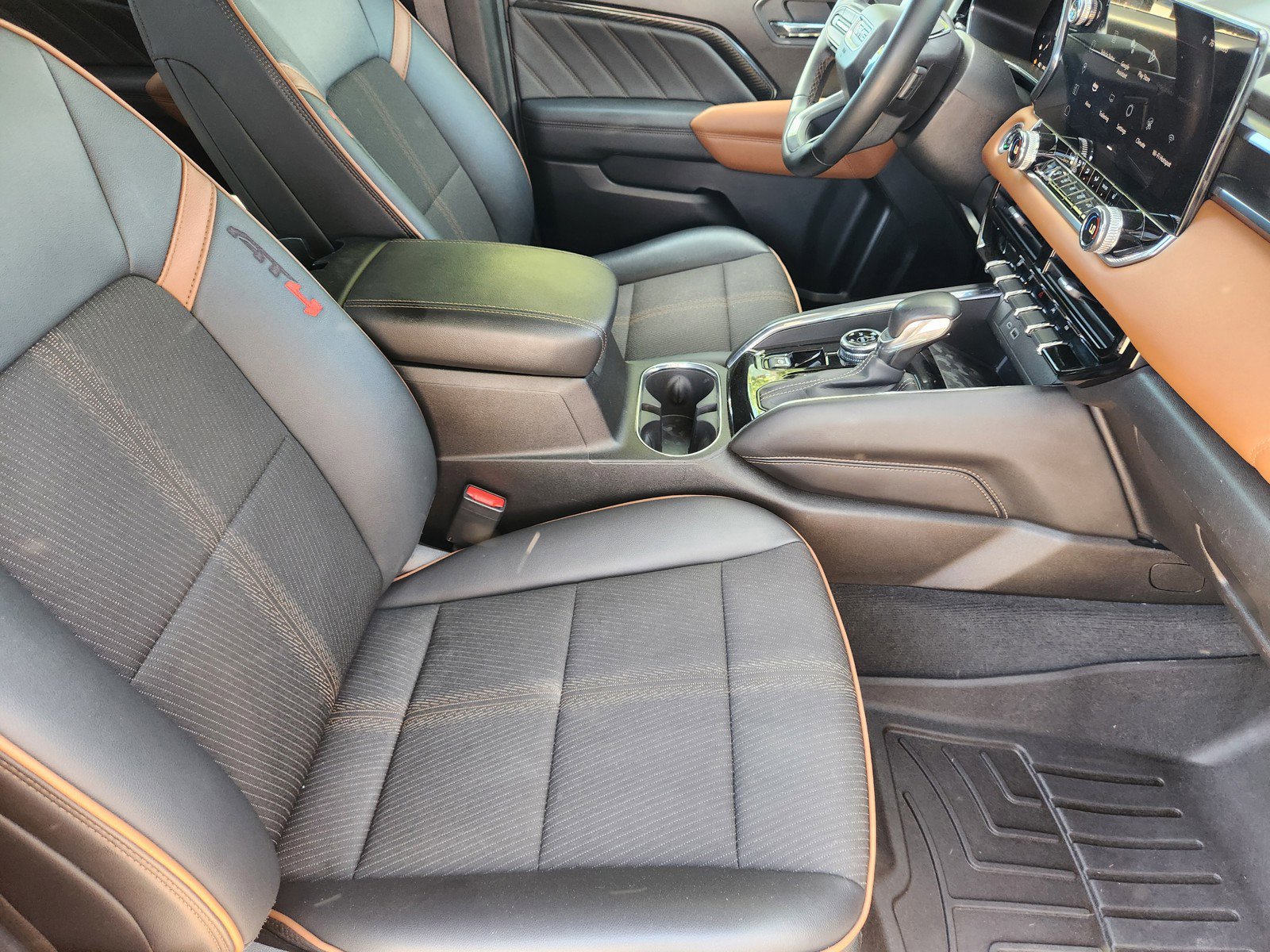 Certified 2024 GMC Canyon AT4 w/ Canyon Safety Plus Package image 11