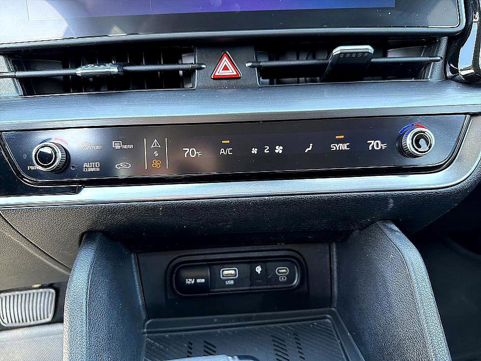 Used 2023 Kia Sportage EX image 23