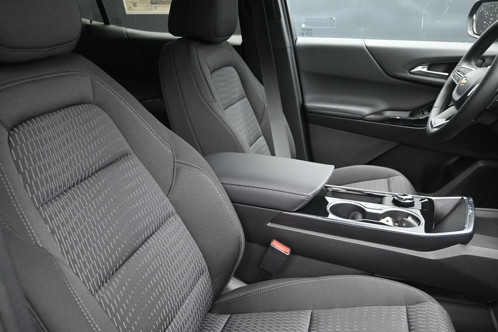 New 2026 Chevrolet Equinox LT w/ Safety and Technology Package FWD image 25