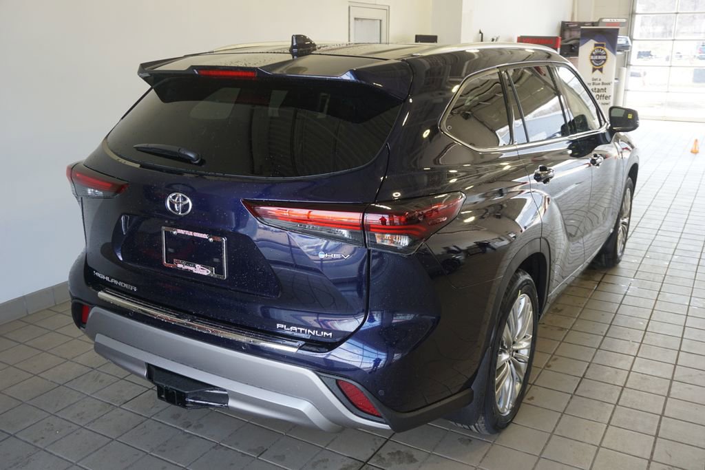 New 2026 Toyota Highlander Platinum image 20