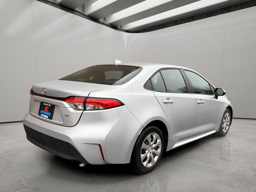 Used 2024 Toyota Corolla LE image 5