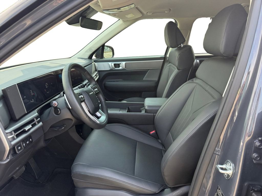 Used 2025 Hyundai Santa Fe SEL image 9
