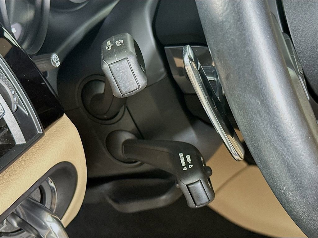 Certified 2023 Porsche Macan image 11