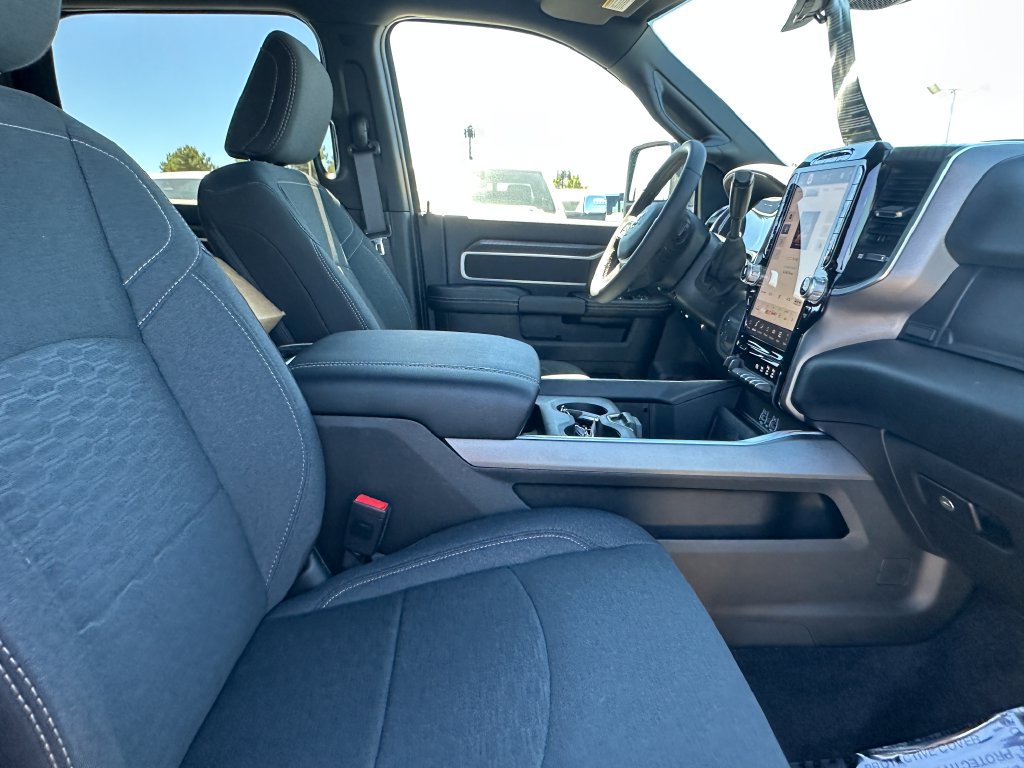 New 2026 RAM 2500 Big Horn AWD/4WD image 13