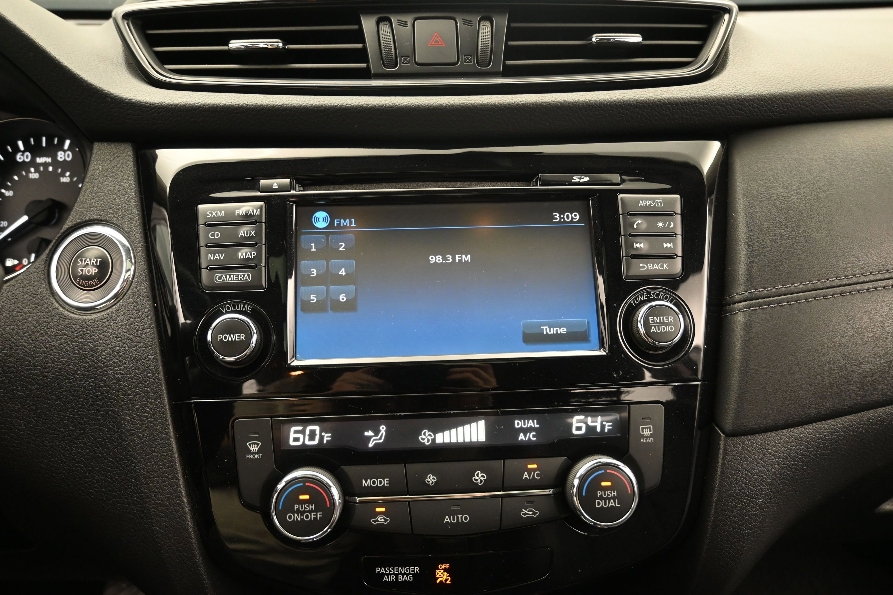 Used 2017 Nissan Rogue SL w/ SL Premium Package FWD image 19