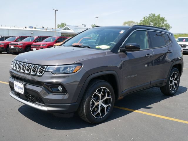 Used 2024 Jeep Compass Limited w/ Sun and Sound Group AWD/4WD image 2