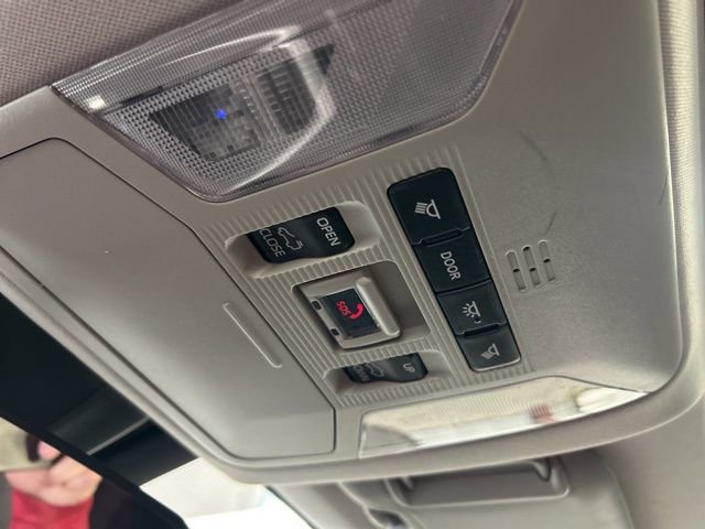 Used 2020 Toyota RAV4 XLE w/ Convenience Package image 26