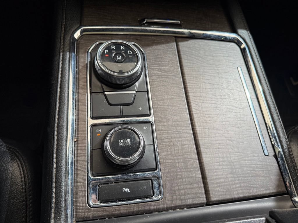 Used 2020 Ford Expedition Max Limited w/ Equipment Group 301A AWD/4WD image 21