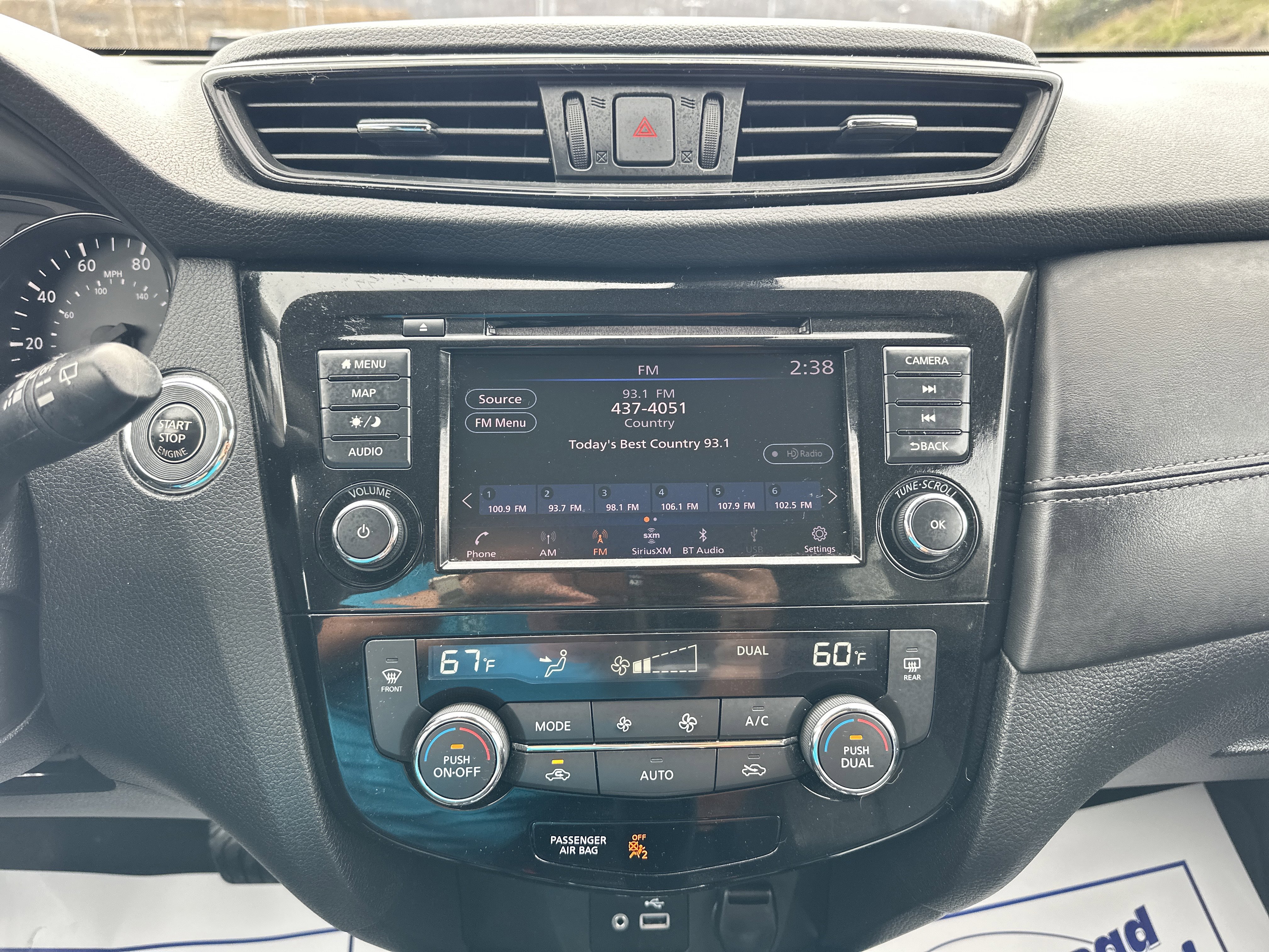 Used 2020 Nissan Rogue SL w/ Premium Package image 25
