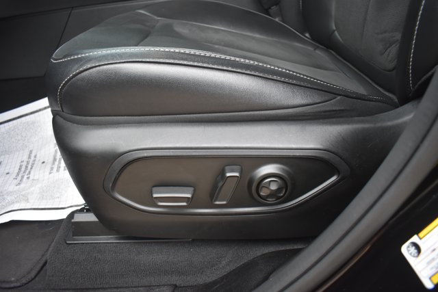 Used 2024 Jeep Grand Cherokee Altitude RWD image 12