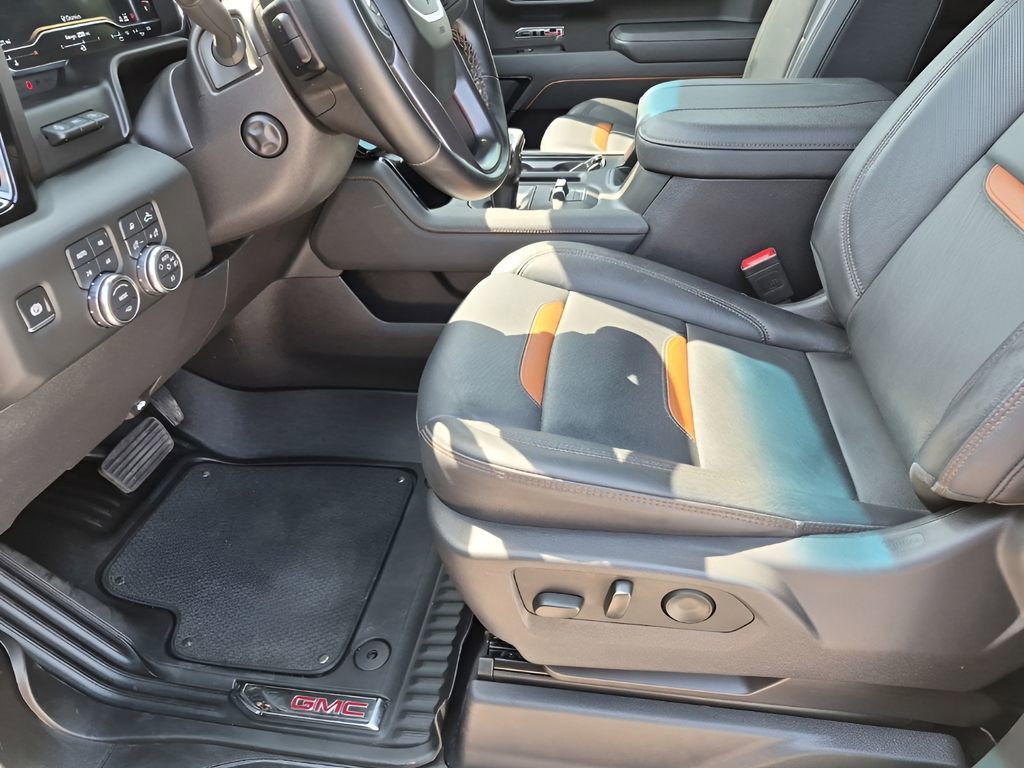 Used 2025 GMC Sierra 1500 AT4 w/ AT4 Premium Package AWD/4WD image 33