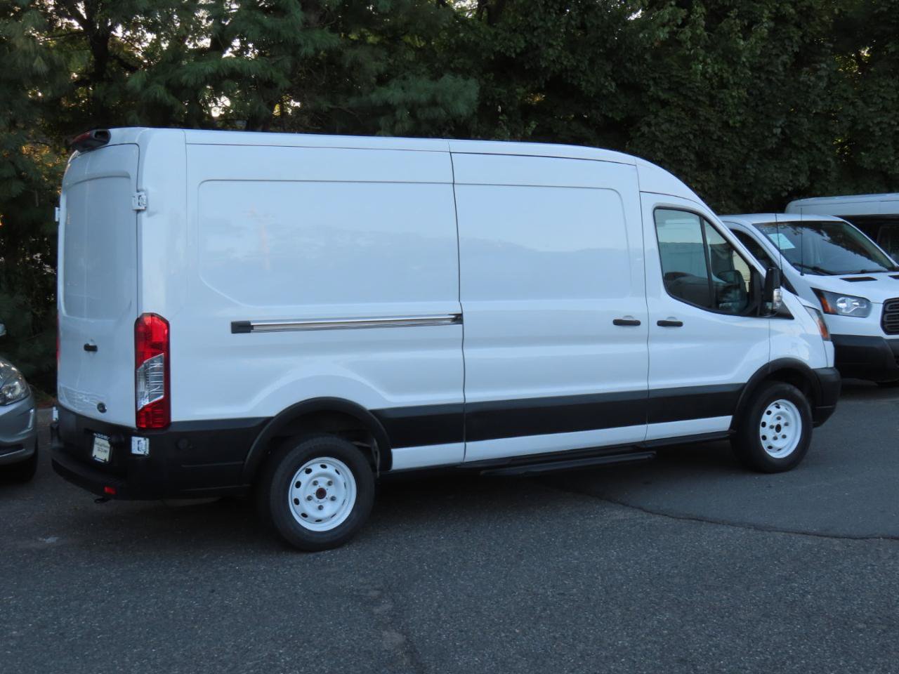 Used 2019 Ford Transit 150 148 Medium Roof RWD image 7