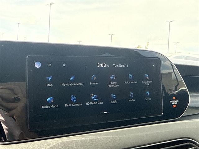 Certified 2022 Hyundai Palisade Limited w/ Winter Package image 16