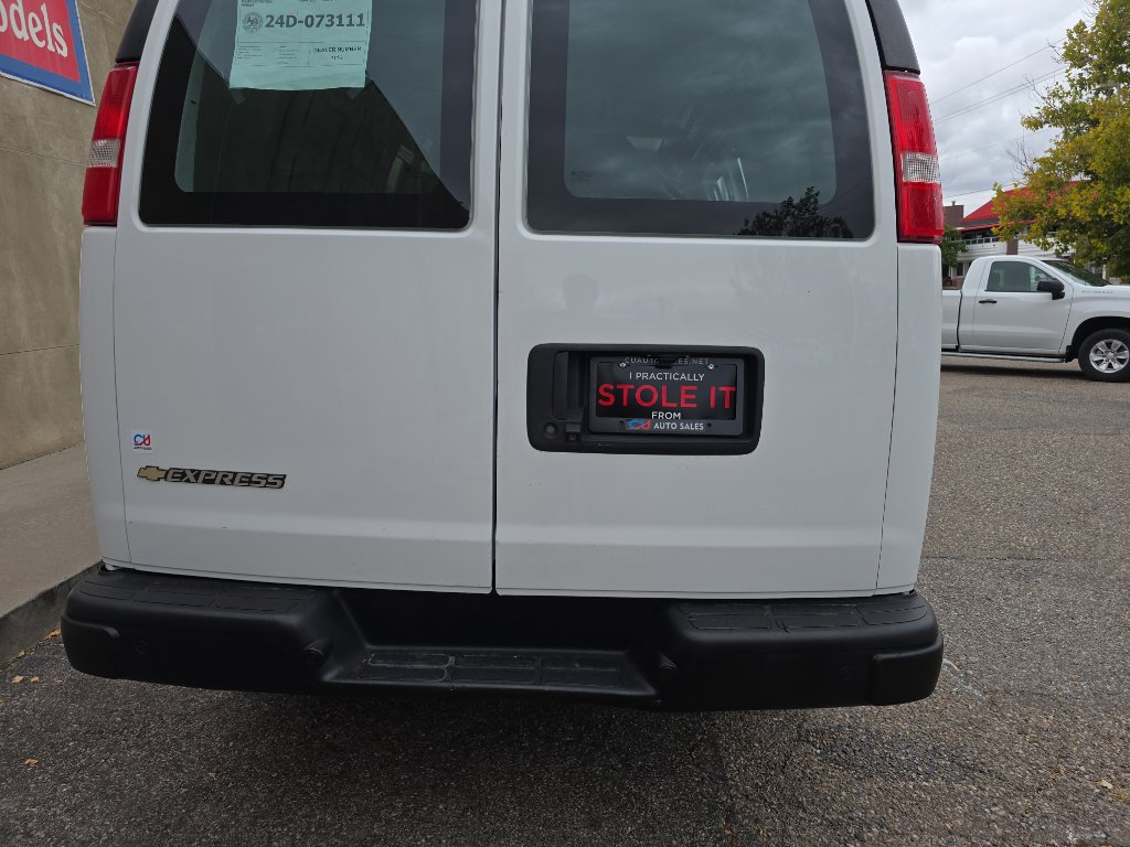 Used 2021 Chevrolet Express 2500 w/ Driver Convenience Package image 10