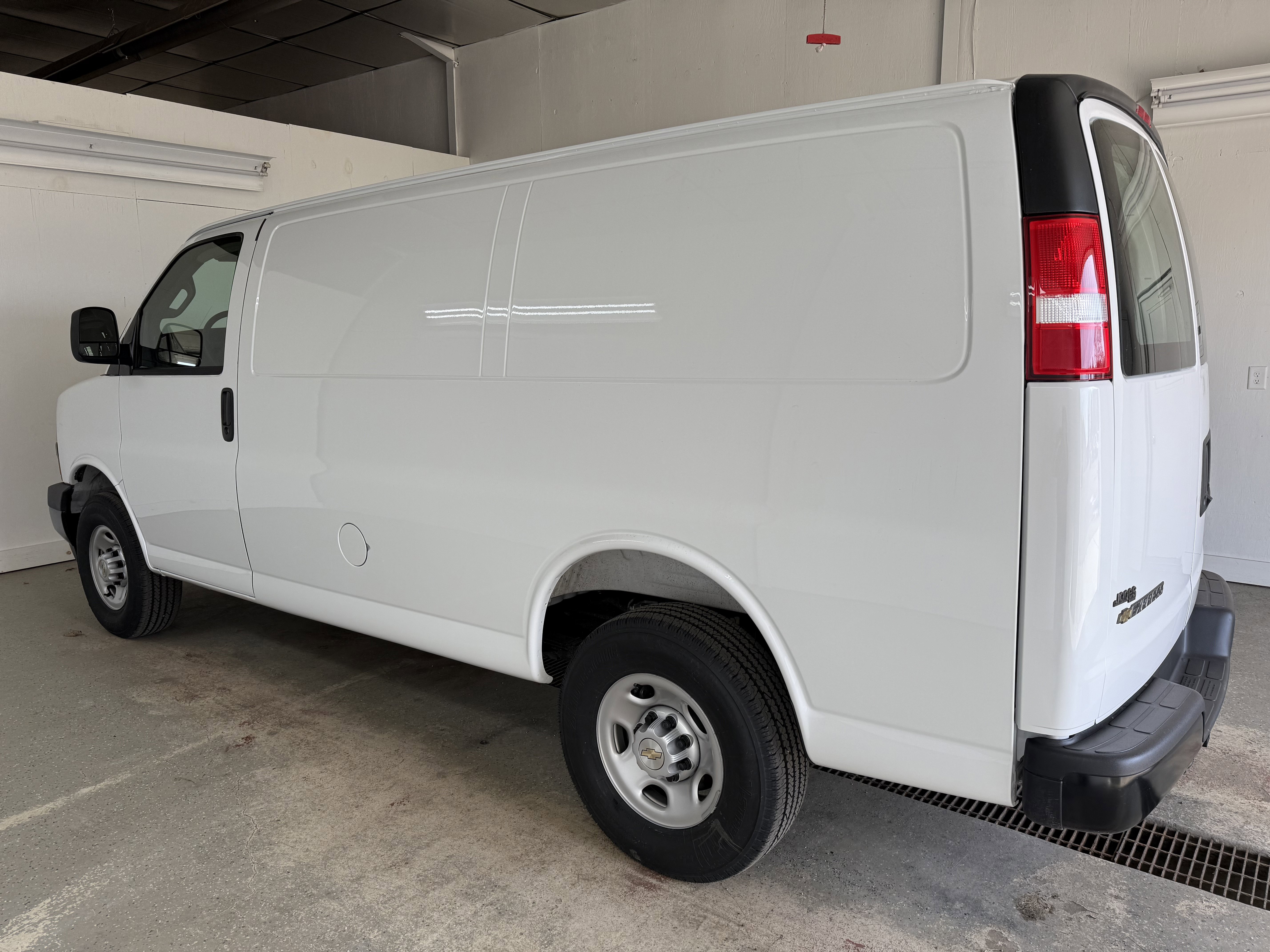 New 2025 Chevrolet Express 3500 w/ Driver Convenience Package image 4