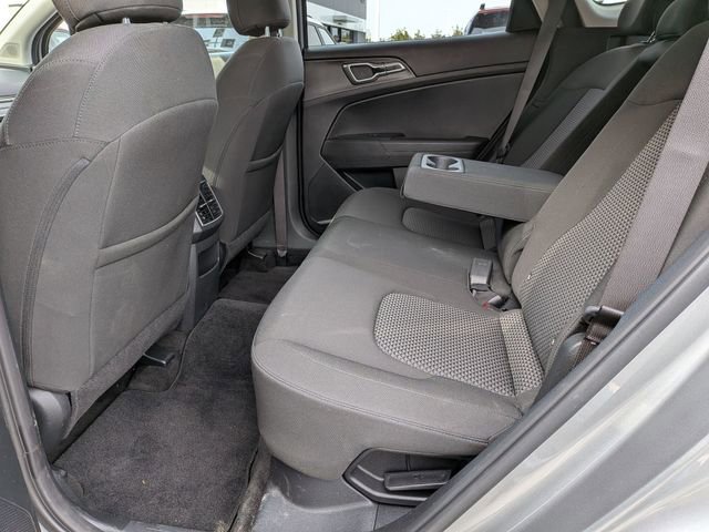 Used 2025 Kia Sportage LX FWD image 19