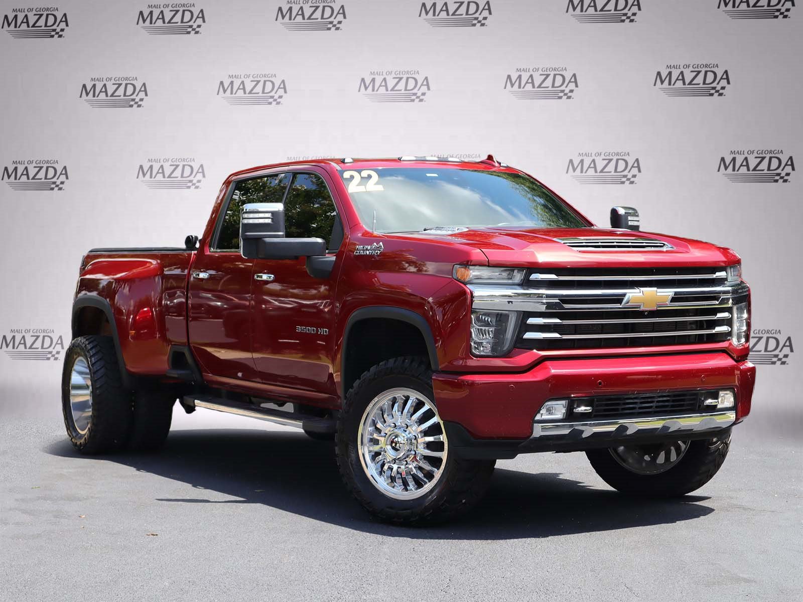 Used 2022 Chevrolet Silverado 3500 High Country AWD/4WD image 2