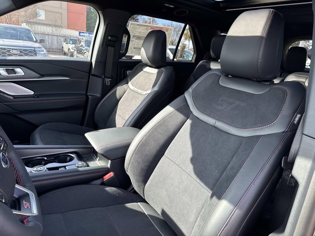 New 2026 Ford Explorer ST w/ Sun And Sound Package image 7
