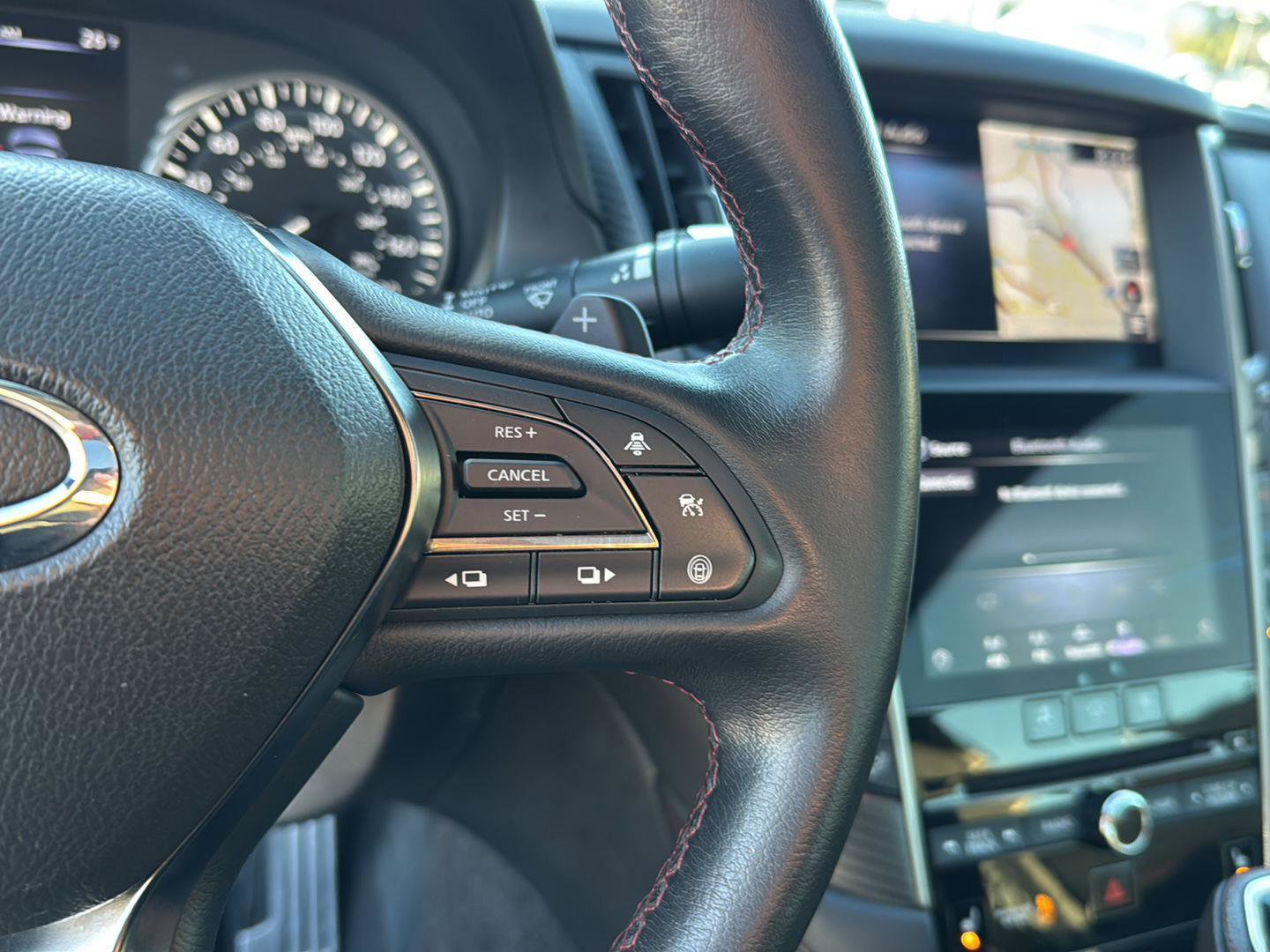 Used 2022 INFINITI Q60 Red Sport 400 w/ Carbon Fiber Package image 15