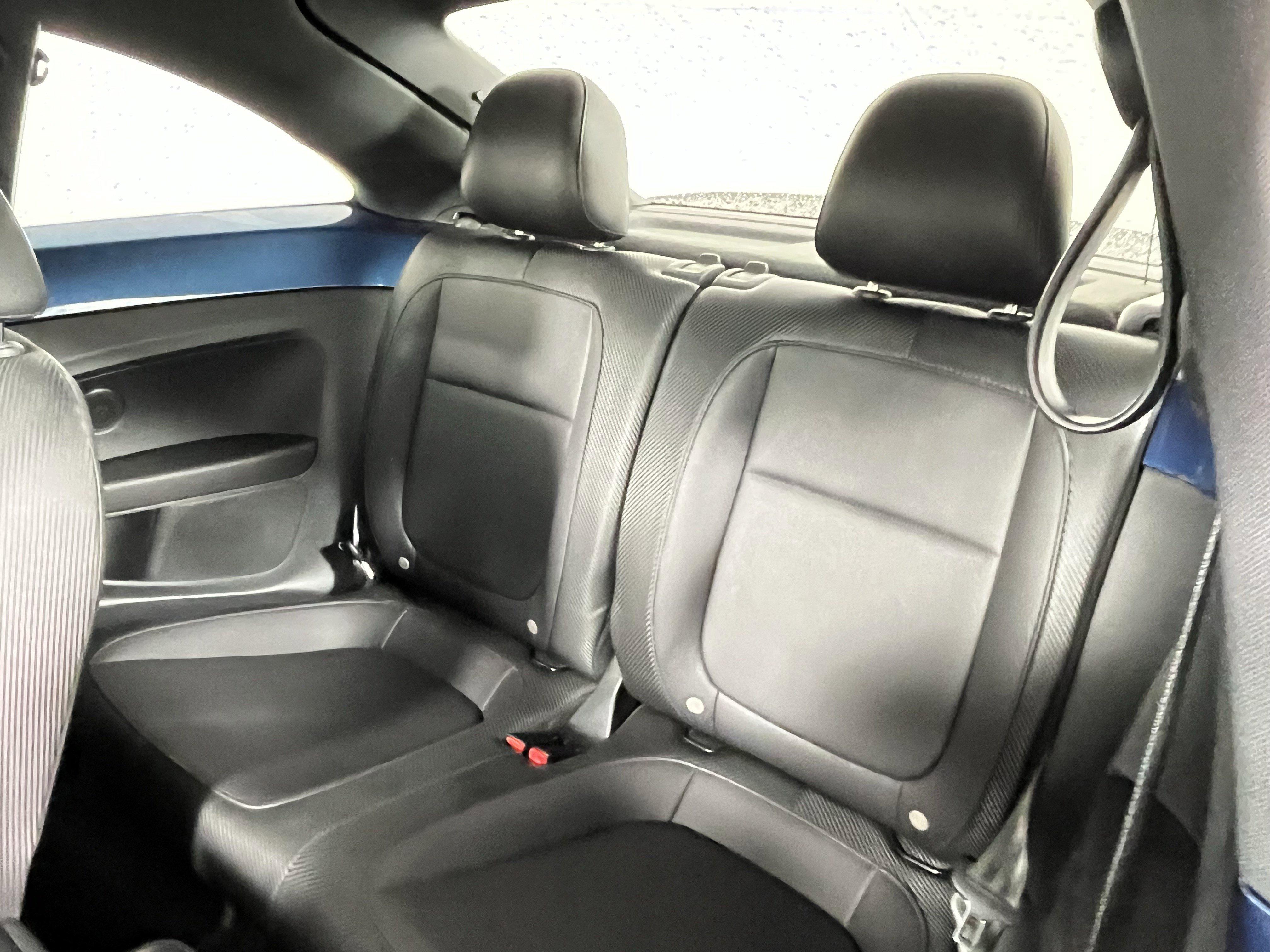 Used 2019 Volkswagen Beetle 2.0T SE image 13