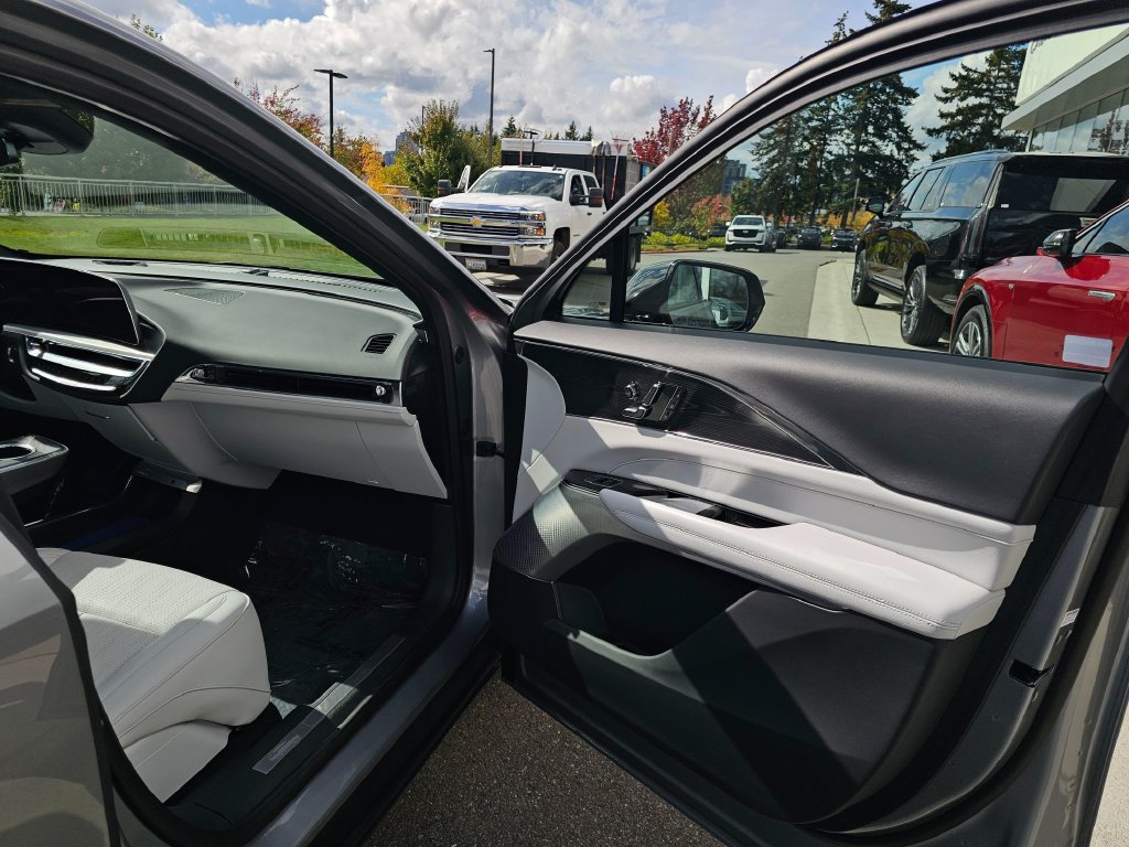 Certified 2024 Cadillac Lyriq Sport AWD/4WD image 12