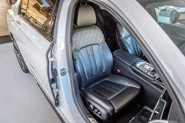 Used 2020 BMW 740i xDrive w/ M Sport Package image 44